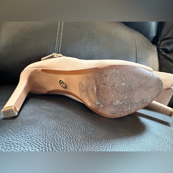 Michael Michael Kors Lawson Bootie Cream Suede - Picture 6 of 12